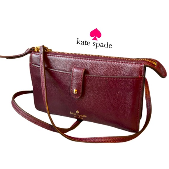 kate spade Handbags - Kate spade crossbody burgundy - excellent condition ♠️